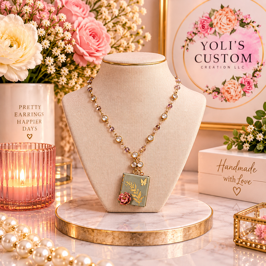 ✨ Vintage Floral Locket Necklace